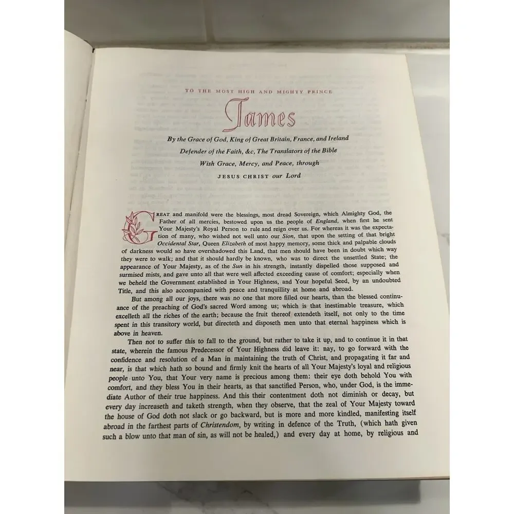 Vtg 1960s The HOLY‎ BIBLE KJV King James Large Off White Full Color Illustrated